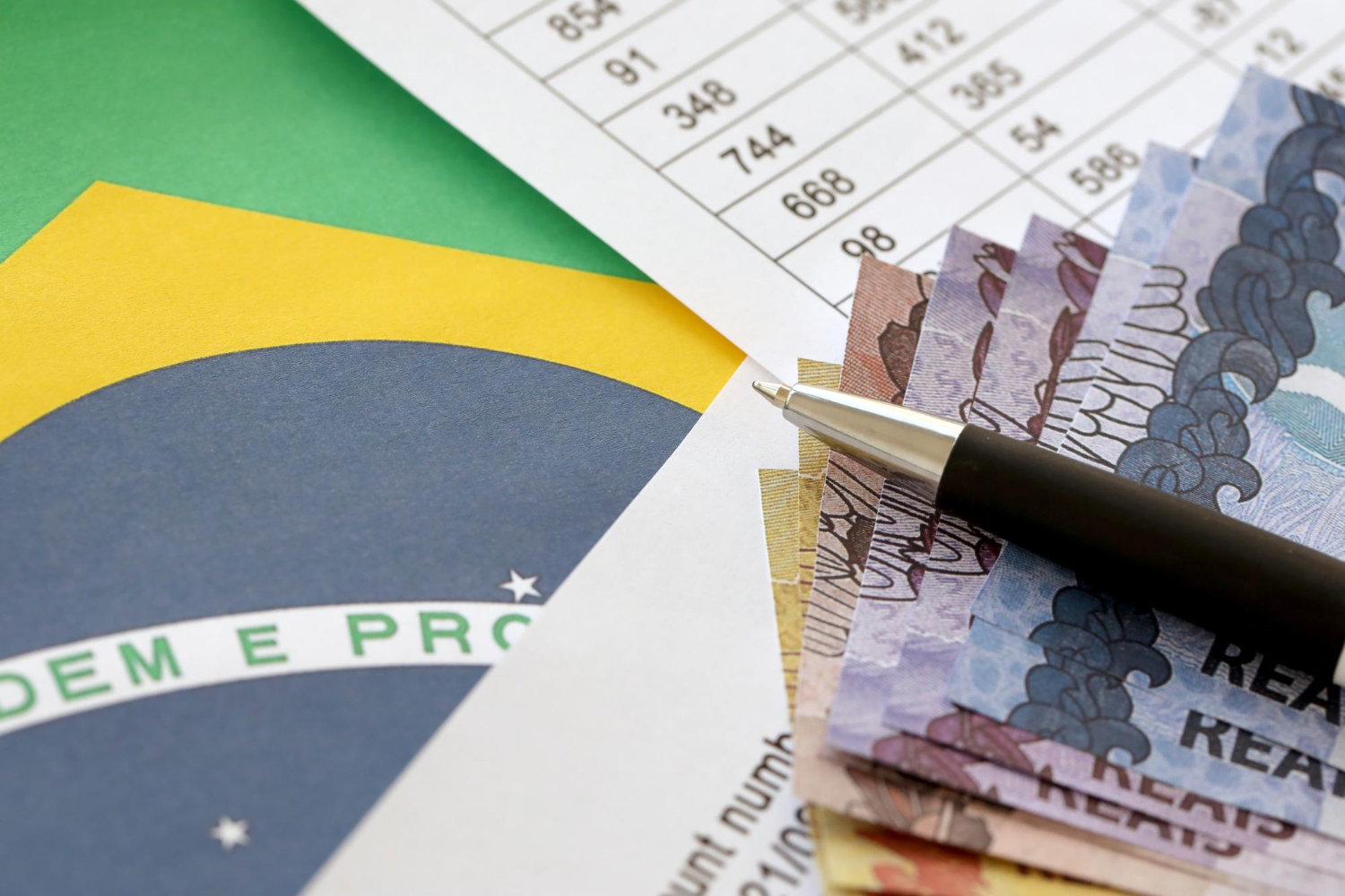 Reforma Tributária em São Paulo como a transição para IBS e CBS impacta empresas de serviços